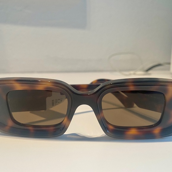 LOEWE HAVANA TORTOISE SUNGLASSES
